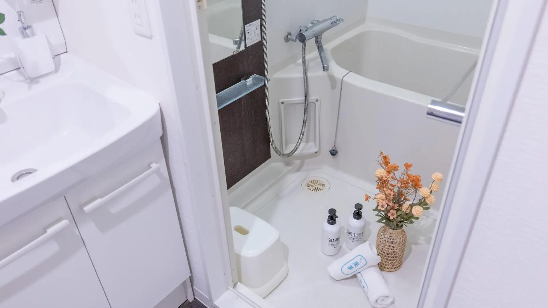 桜の川20 Oyama 4 Mins,New Mansion,Quite Street Apartment Tokyo 0*,  Japan